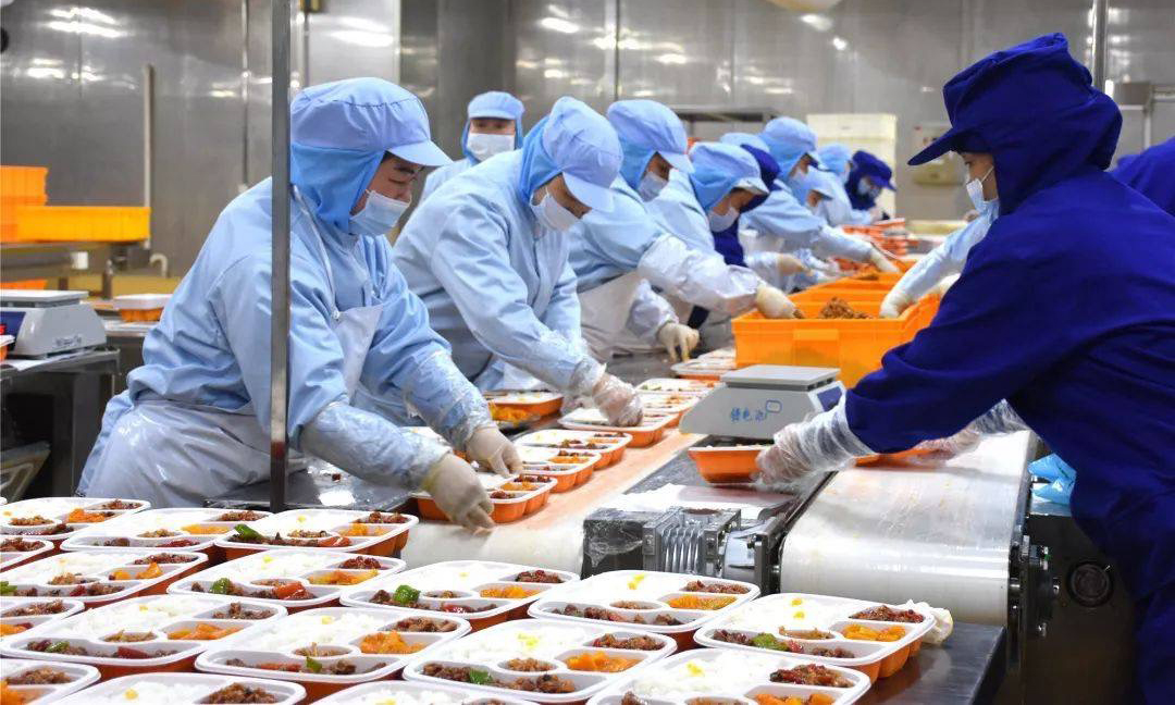 大厂福利缩水,企业团餐「很受伤」,寒气来袭怎么办?-36氪