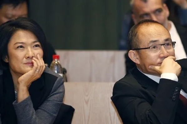 时代的落幕：潘石屹、张欣夫妇分别辞任SOHO中国董事会主席和CEO-36氪