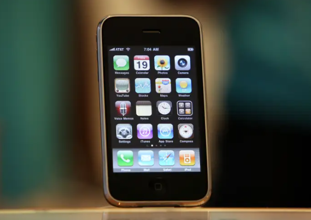 苹果携「灵动岛」赴约,历代iphone亮点大盘点