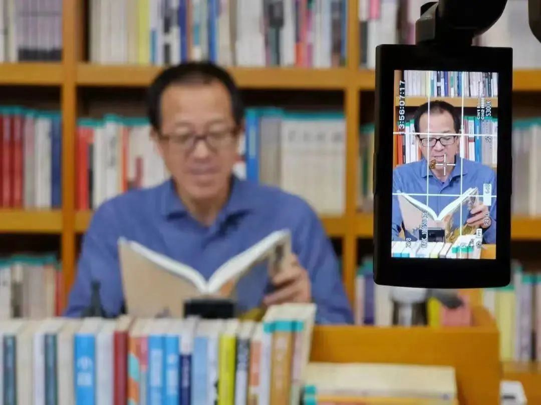 张一鸣管不住俞敏洪