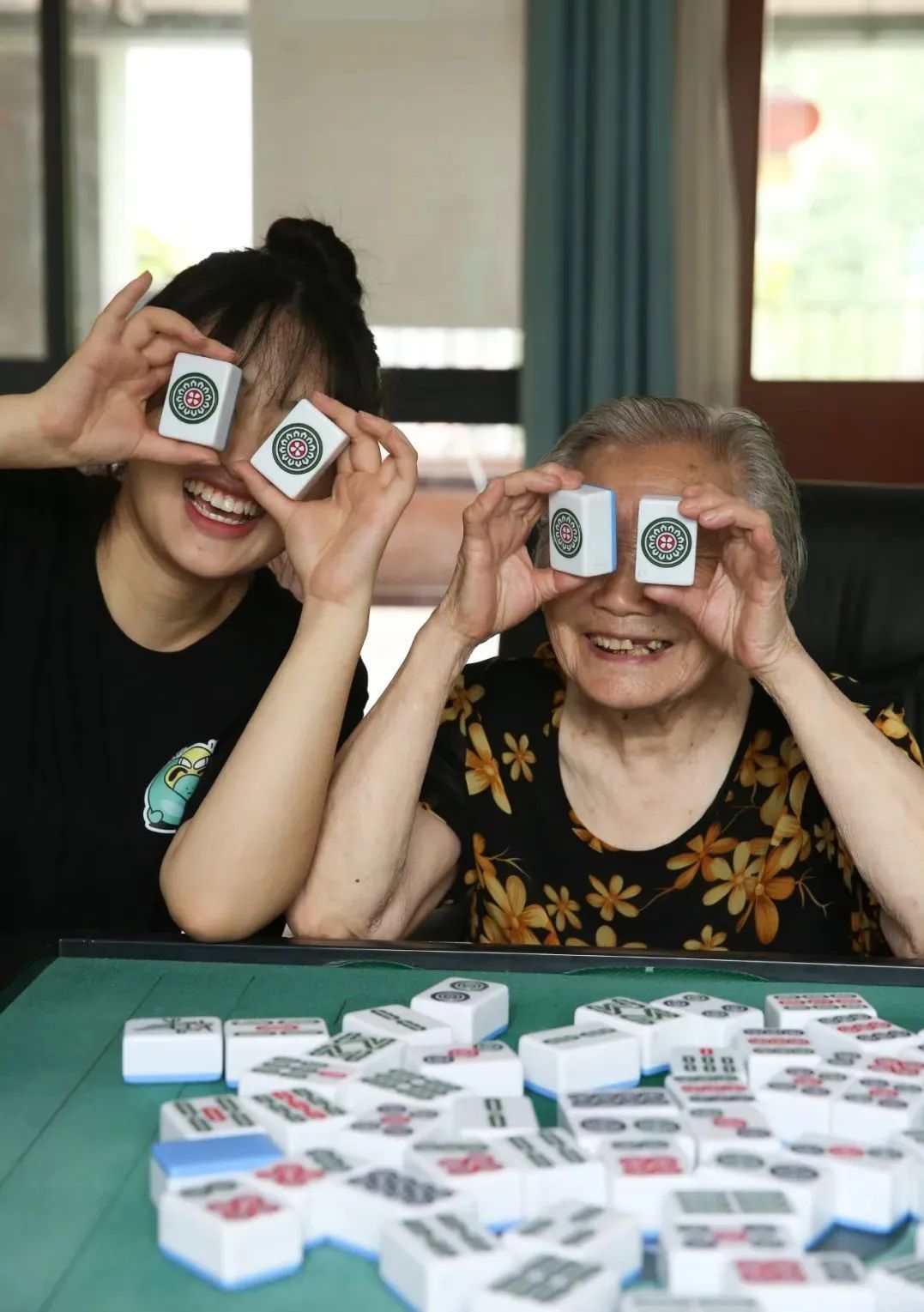 一帮成都00后、90后，合伙开了家养老院-36氪