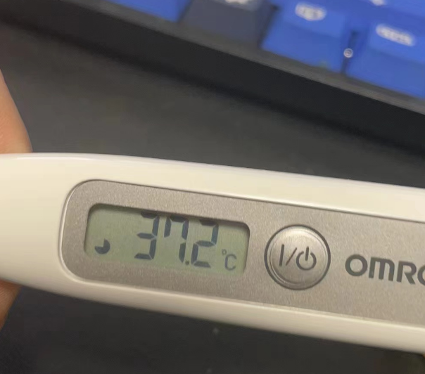 1,测量前的准备没错,和你拍照一样,在测体温前,也需要好好打理一下