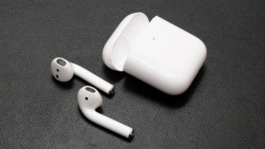 强如AirPods，也不得不走上“降价走量”之路-36氪