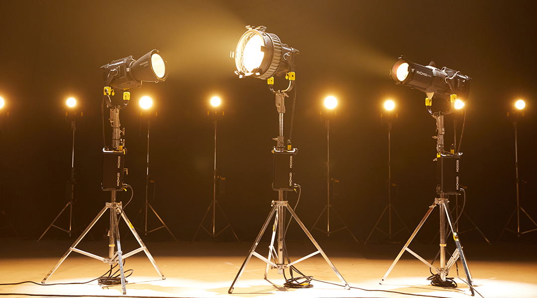 用更强光照亮专业影视片场,摄影灯厂商「godox神牛」产品上新-36氪