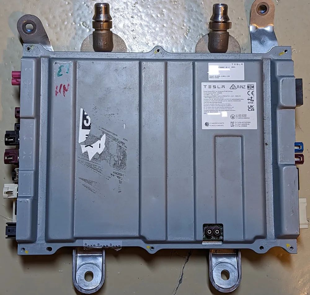 特斯拉HW4自动驾驶大脑首曝，大神硬核拆解，很快全系上车-36氪