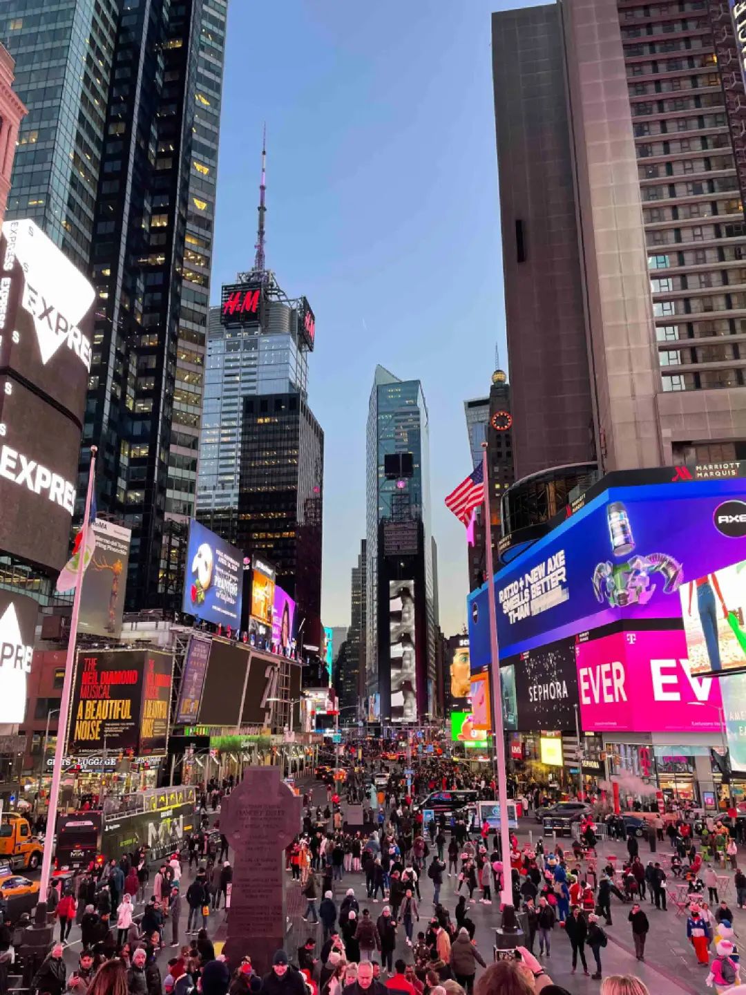 我们花599登纽约时代广场大屏,像爱豆一样"被应援"是这感觉?