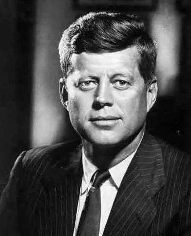 1961年,肯尼迪总统签署了《第10925