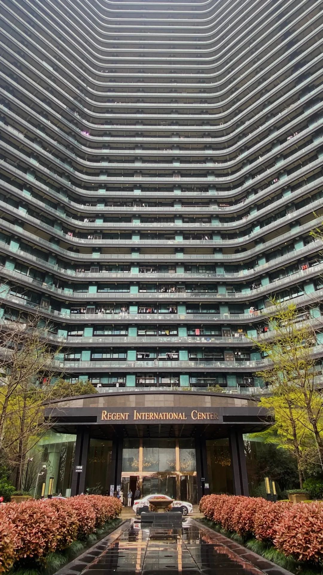 你知道杭州有个网红大楼吗太魔幻了