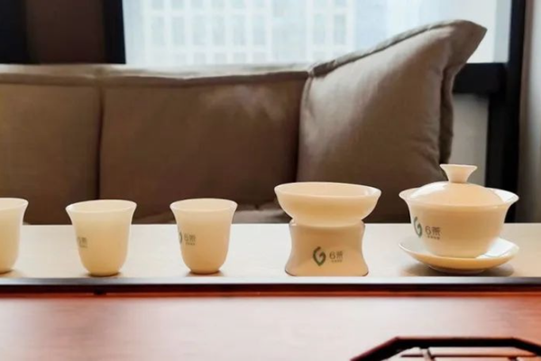 年轻人喝茶的新生意来了？24小时营业，有品牌已跑出300+店-36氪