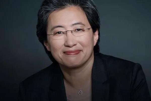 昨晚，她宣战黄仁勋-36氪