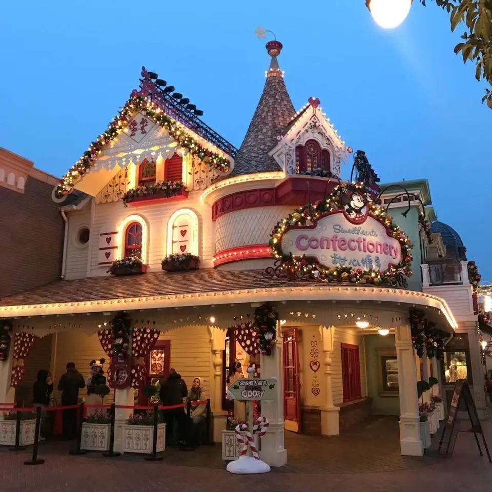 上海迪士尼疯狂了七年-36氪