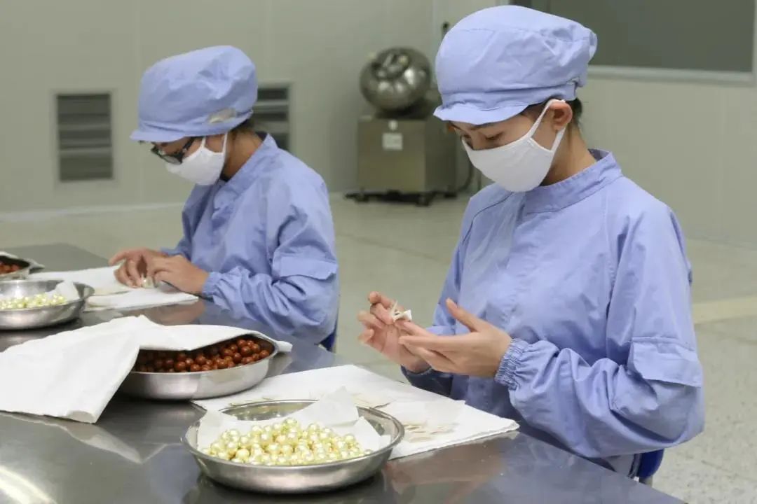 130万/公斤，天然牛黄价格暴涨，药商：坐飞机去收(图2)