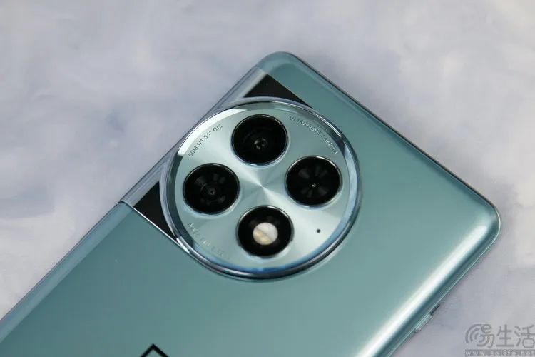 两三年前的老款旗舰cmos,如今依然能打