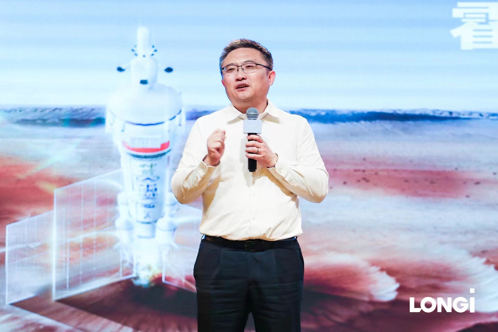科技巅峰 BC已来——载人航天20年 隆基HPBC电池航天搭载归来-36氪