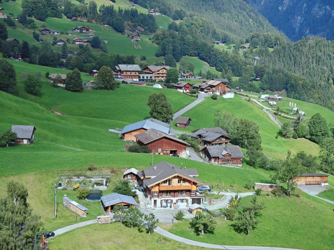 在瑞士：一万个游客，就会有一万个哈姆雷特-36氪