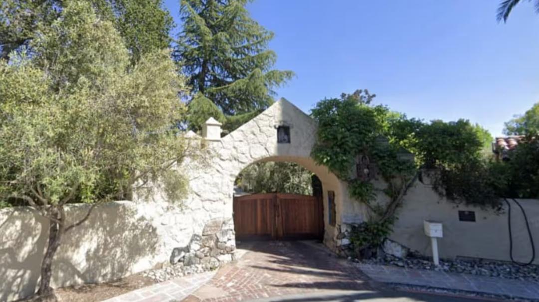 从普通民宅到私人海岛最富有的六个美国人住哪里