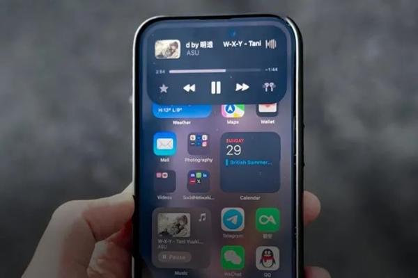 从 iPhone 15 Pro 说起，聊聊 Apple 产品的体验、周边和生态-36氪