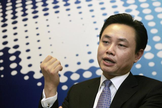 暴涨80%难解困局，1090亿灰飞烟灭，中国前首富黄光裕，无法翻身-36氪