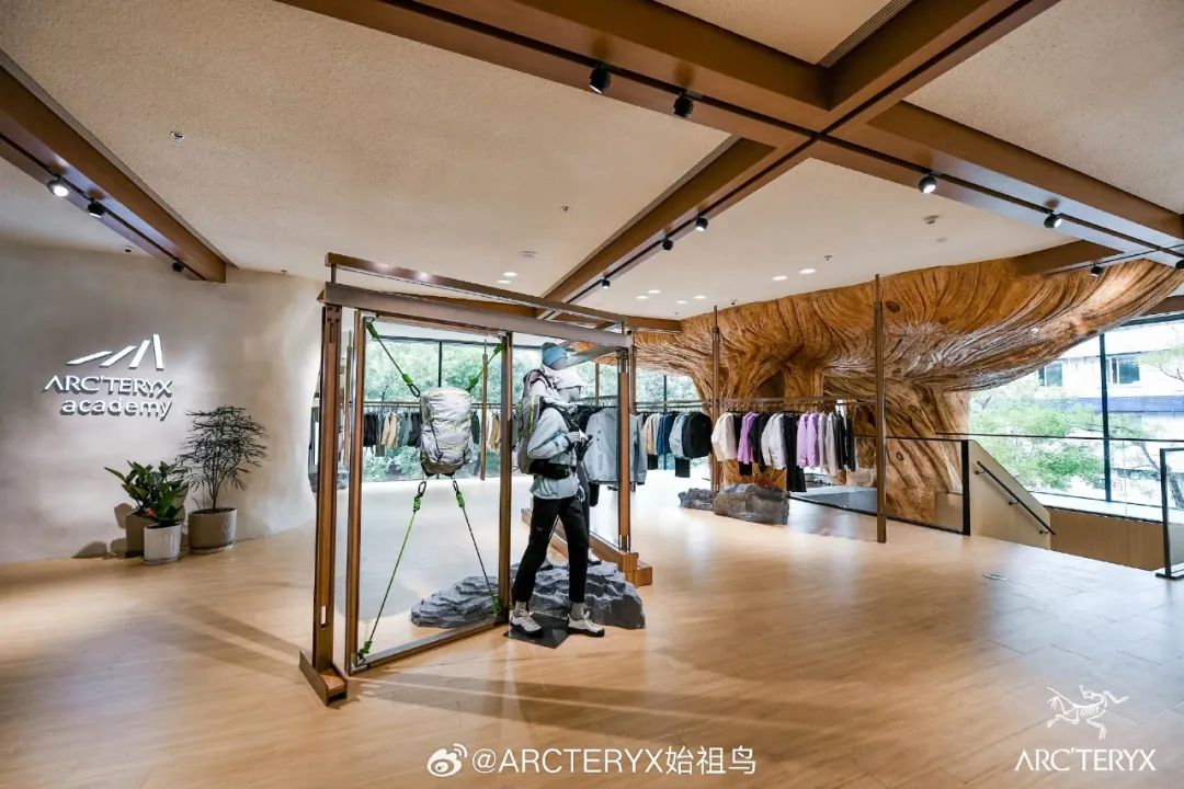 100元的冲锋衣带火了这个小县城，年产值120个亿(图3)