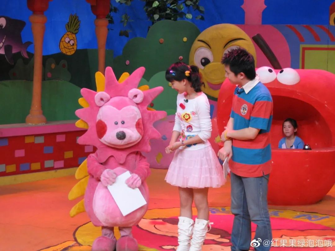 他俩一官宣炸哭了多少00后