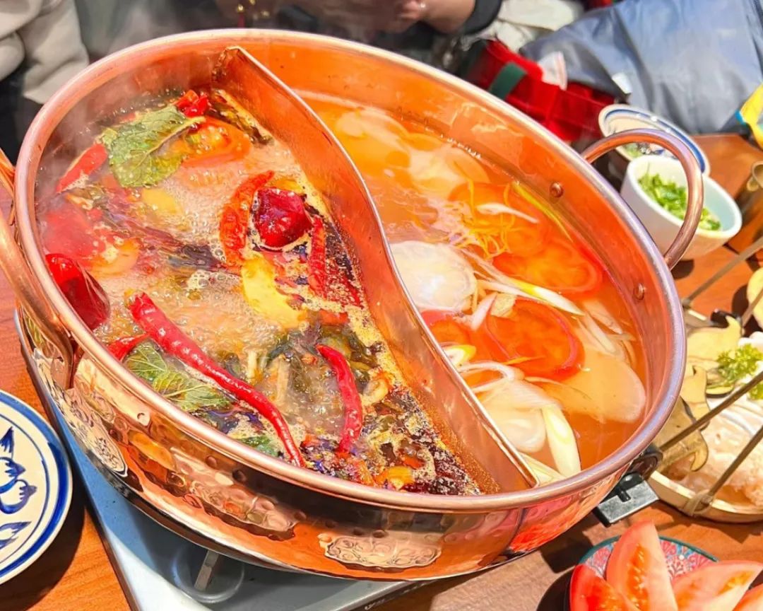 批量复制,走红魔都,"新物种"云南酸菜牛肉火锅火了