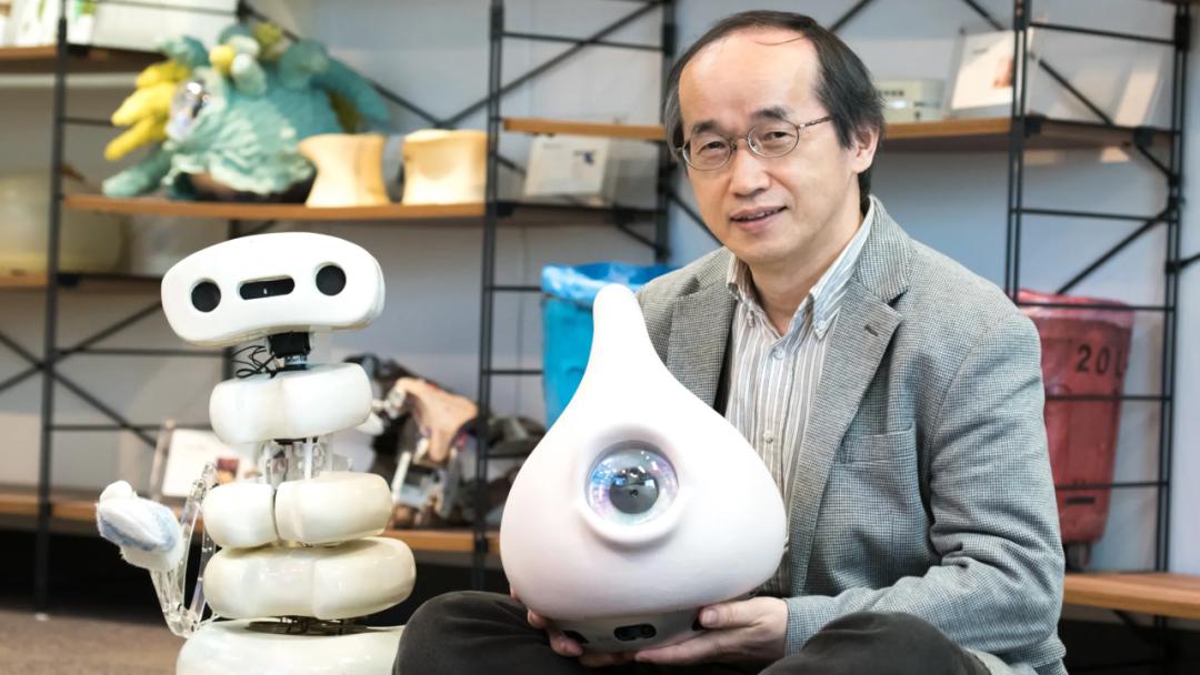 一个只会放屁的笨蛋机器人，在日本卖疯了