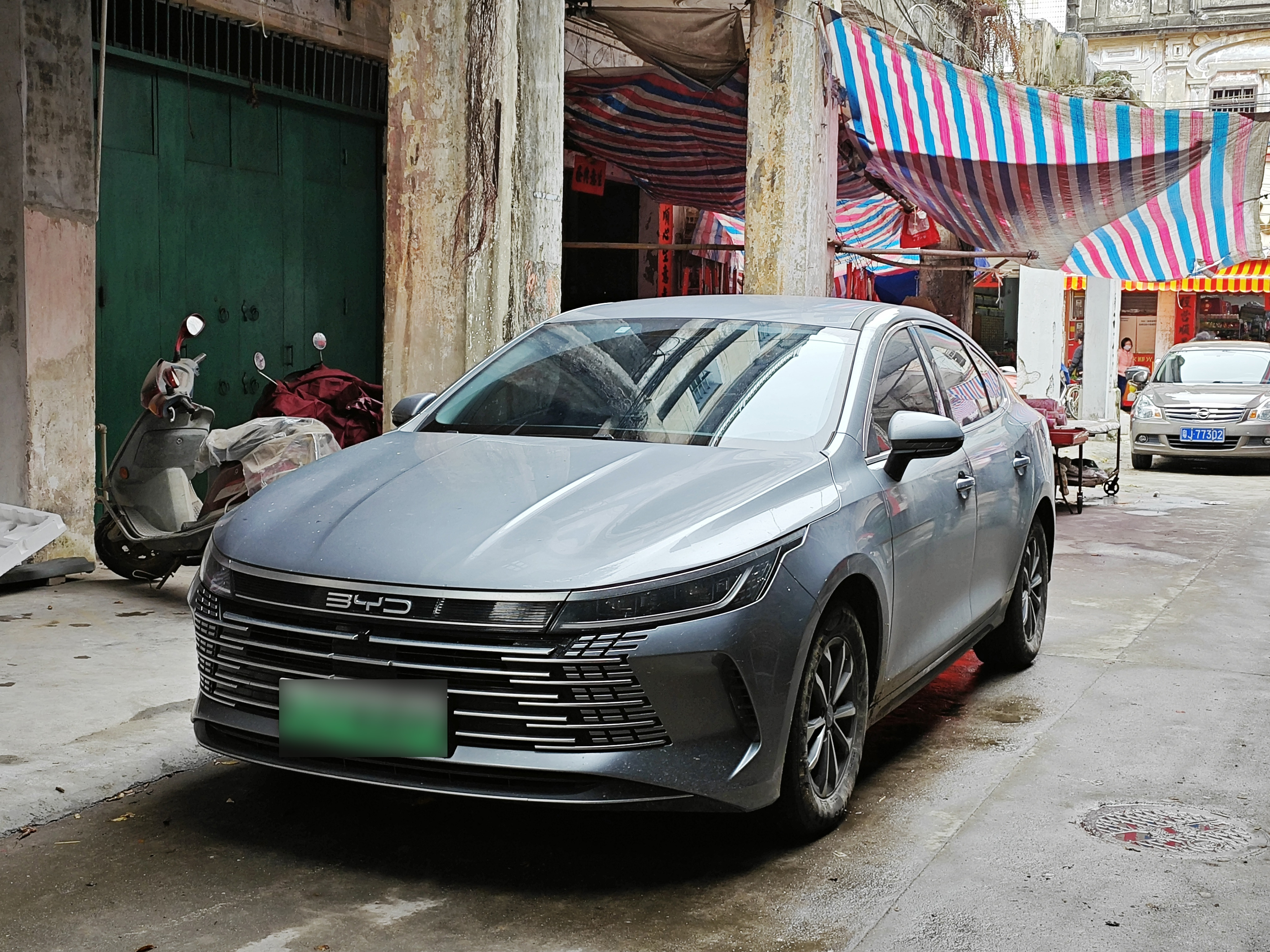 从比亚迪到百万豪车，新能源正在「入侵」小县城