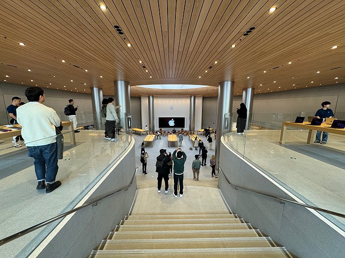 探访苹果applestore上海静安店筹备团队超150人