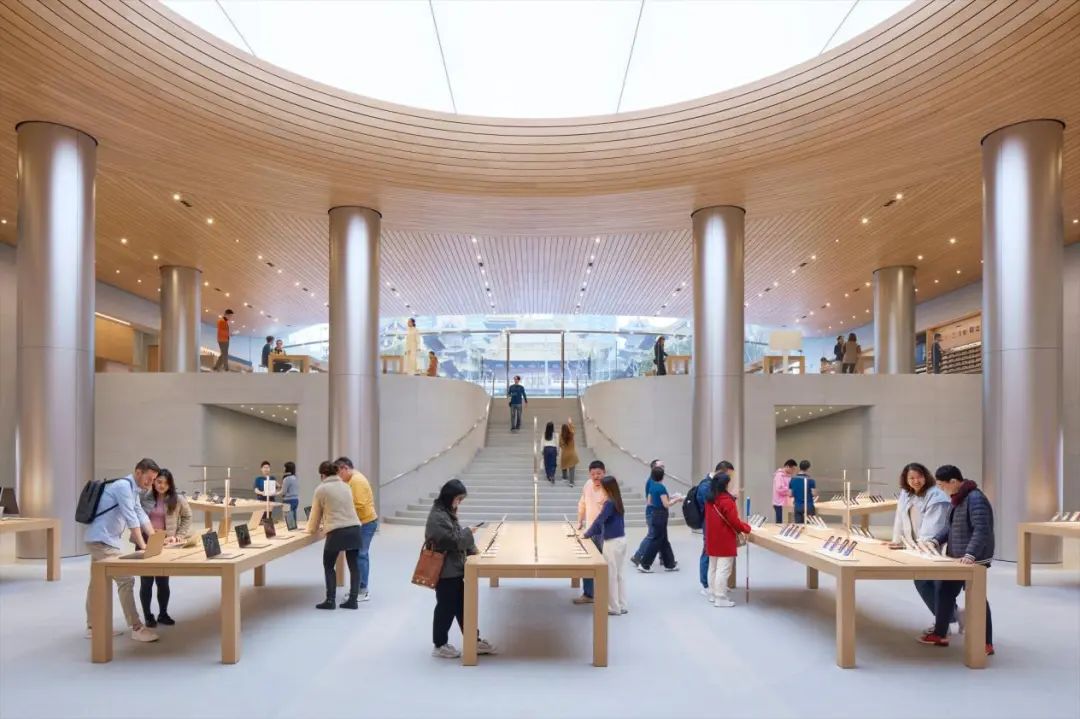 能让果粉排队12个小时，Apple Store有何魔力？(图6)