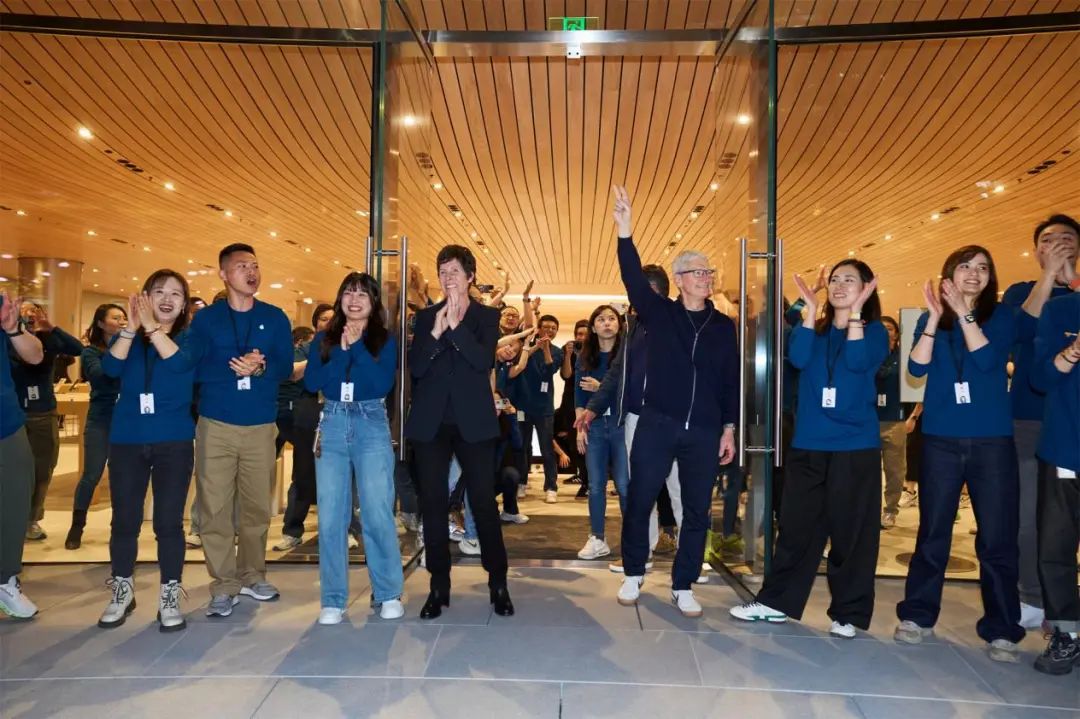 能让果粉排队12个小时，Apple Store有何魔力？(图14)