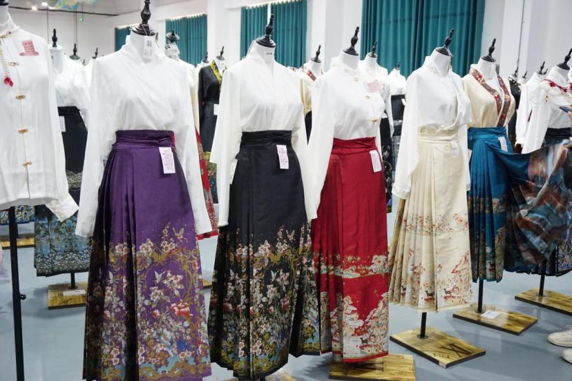 访曹县产业带,看中国传统服饰出海如何杀出一个春天?