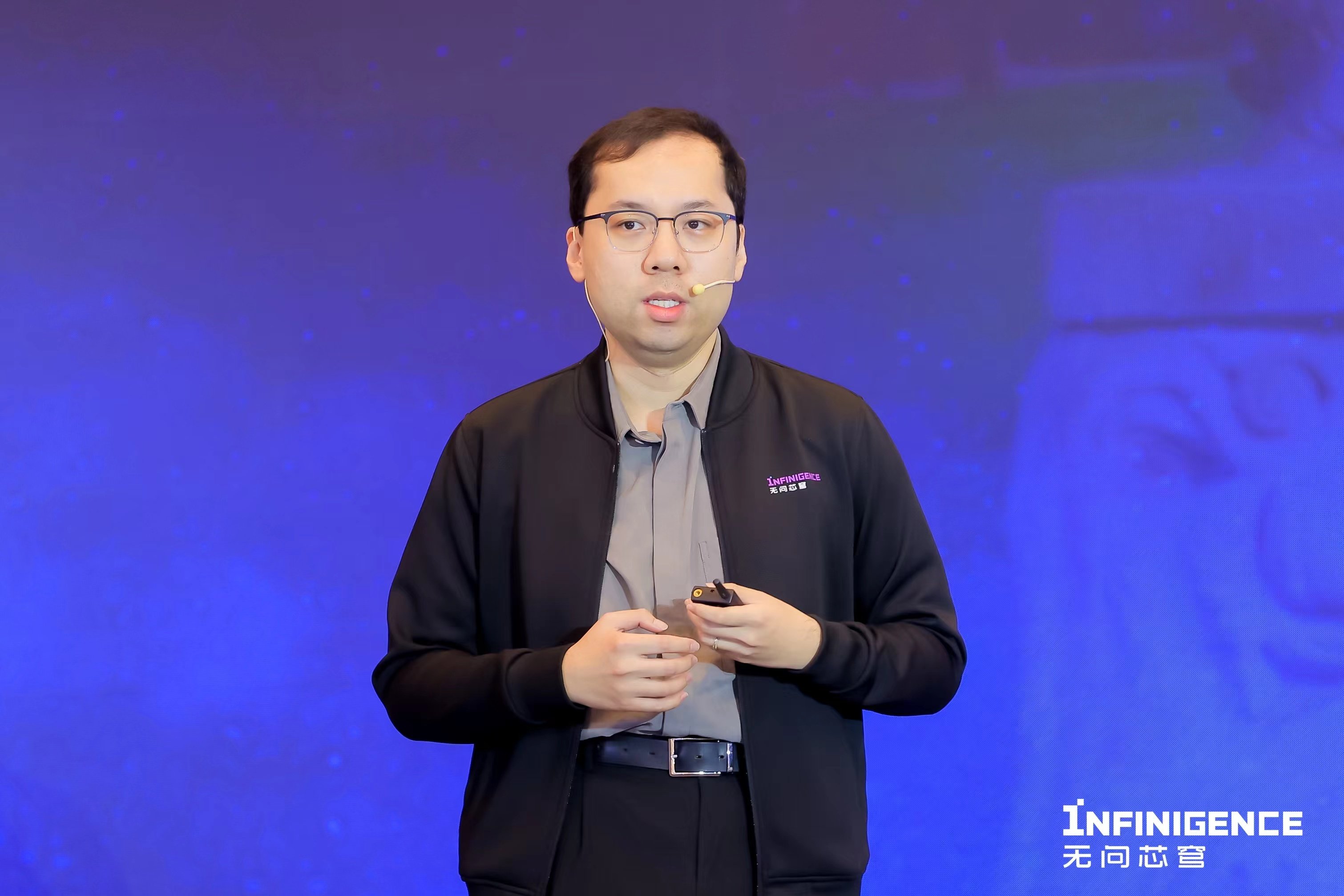 无问芯穹夏立雪：破解算力焦虑，我做了大模型算力领域的“淘宝”丨36氪专访