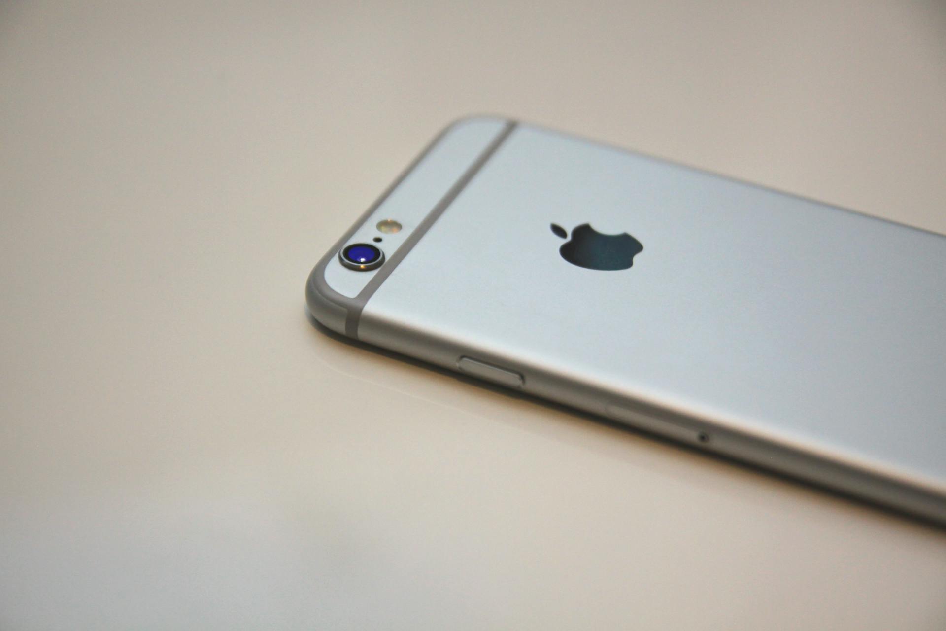 iPhone 6 Plus寿终正寝，手机厂商尺寸之战未完待续