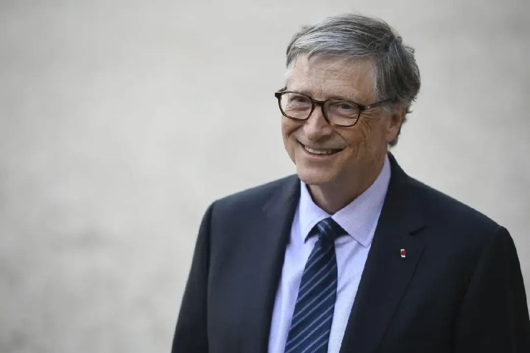 的激烈竞争,2021年代价高昂的离婚以及他向慈善机构捐赠的590亿美元
