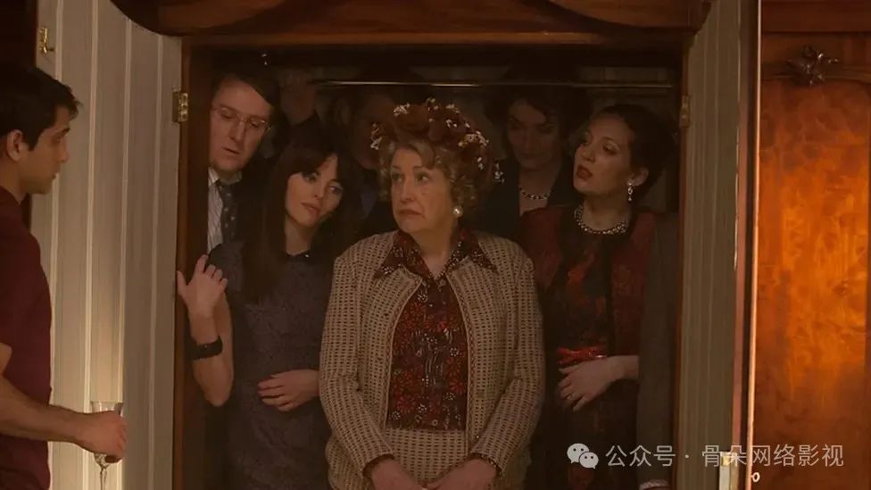 《九号秘事》,凭什么成为编剧教科书?
