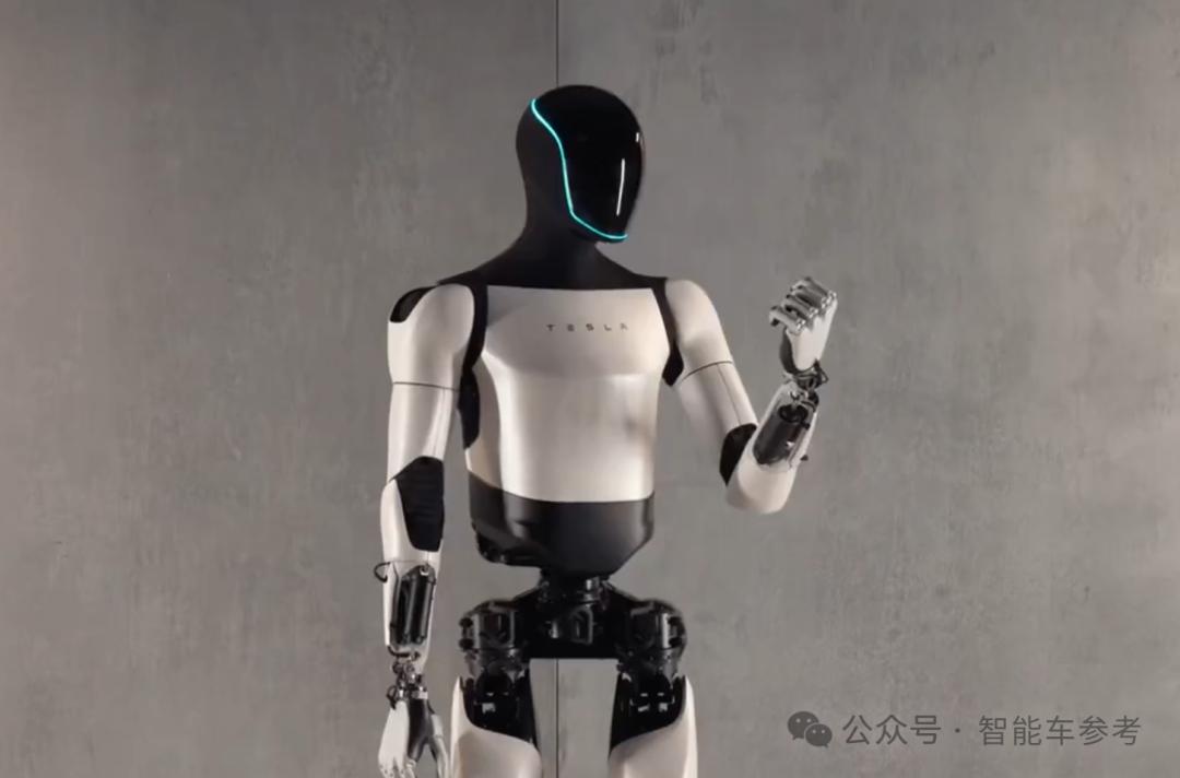 马斯克剧透新FSD计算硬件：直接冠名「AI5」，4nm工艺算力10倍提升