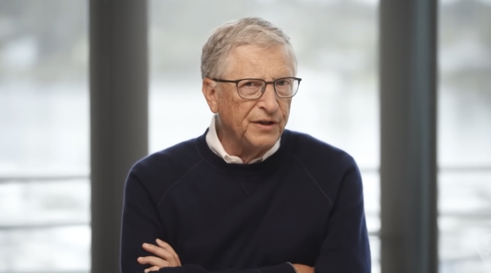 对话比尔·盖茨：现在对AI的狂热远超互联网泡沫，还将经历两次规模提升