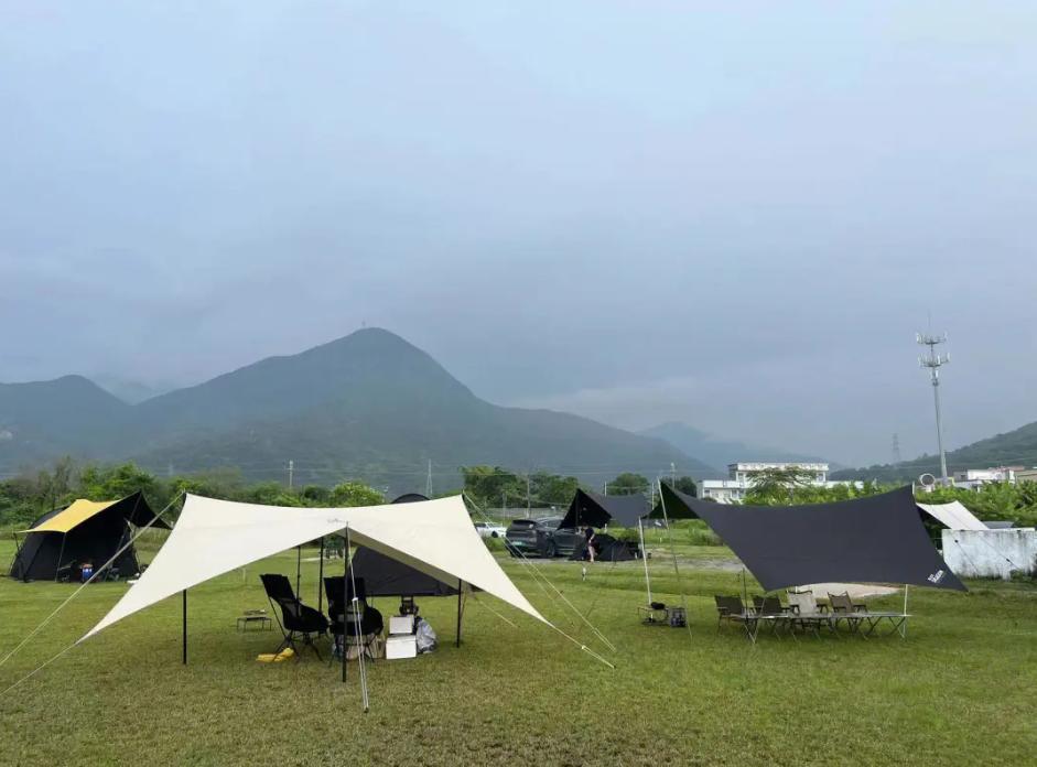 露营成顶流 我却成冤种