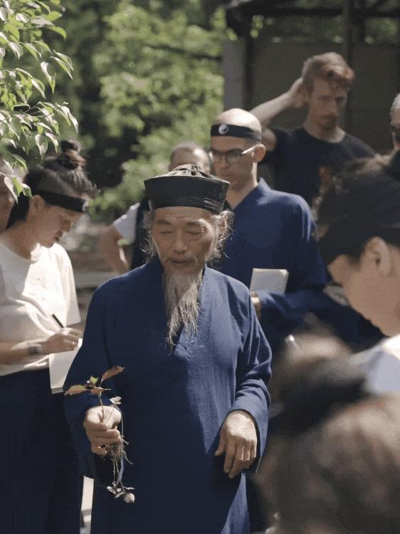 湖北十堰，开了20年的老外修仙班(图15)