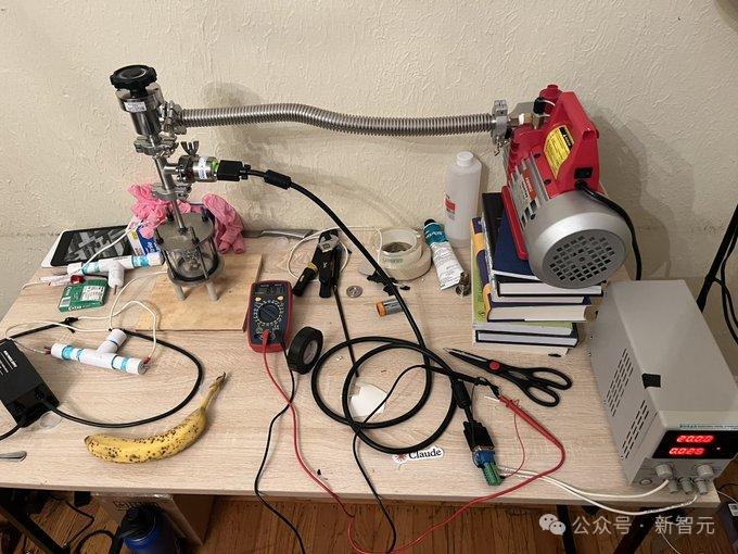 数学系本科生卧室手搓「核聚变反应堆」，Claude 3.5立大功，0基础，狂肝1个月