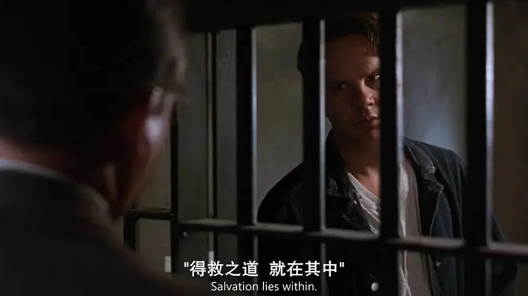 连塔罗牌都用上 AI 了，年轻人痴迷的玄学又多一个平替