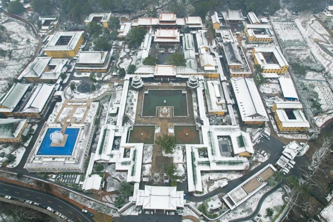 国庆 7 日游只花 999 元？ 这操作太骚了