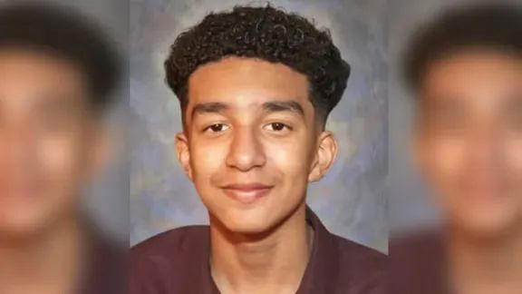 一个爱上和 AI 聊天的 14 岁少年决定去死