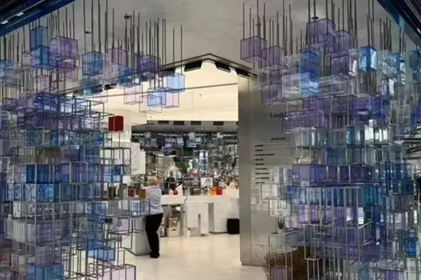为什么多数80后不再逛传统百货店了？