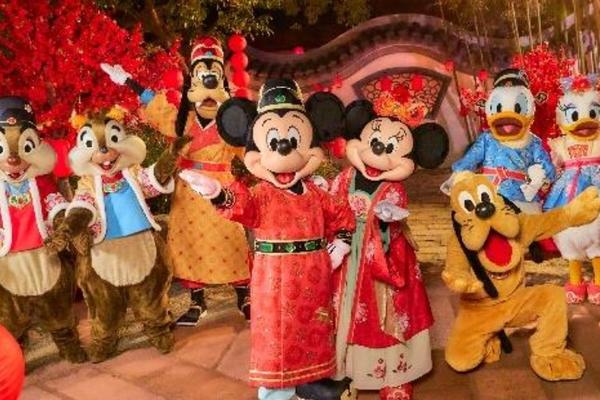 Shanghai Disneyland Celebrates Chinese New Year with Festive Transformations