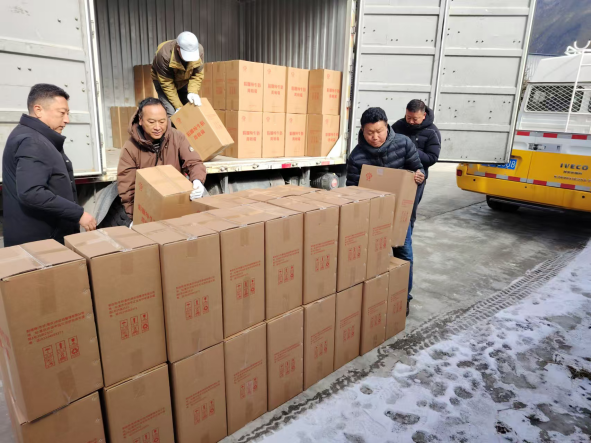 市邻科技向日喀则地震灾区捐赠600件牛奶