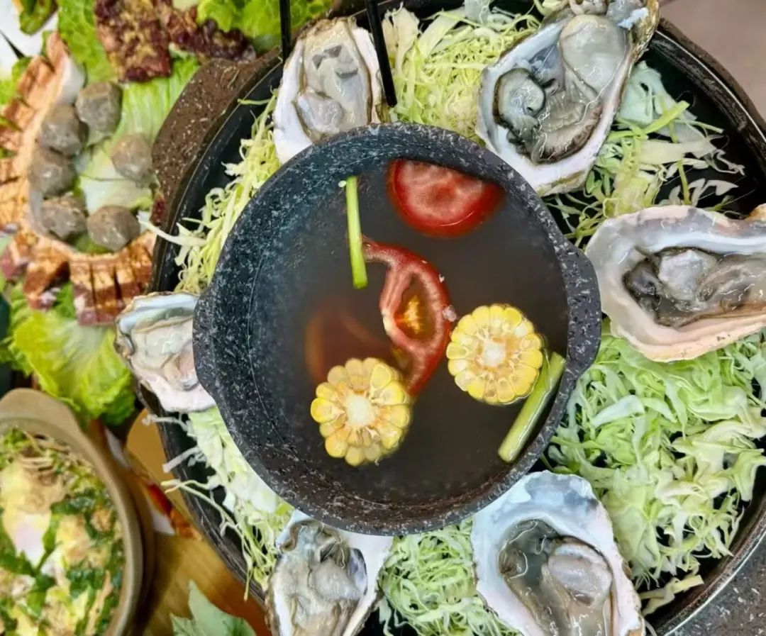 一线「微穷」年轻人，都挤在菜市场吃火锅(图8)