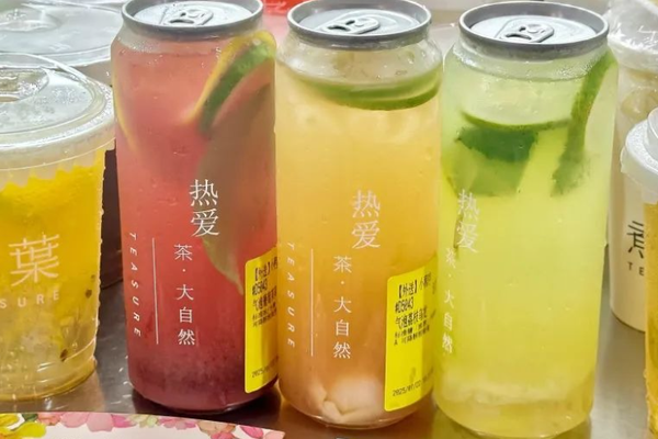 霸王茶姬、1点点都在推，年轻人开始上头“中国可乐”？