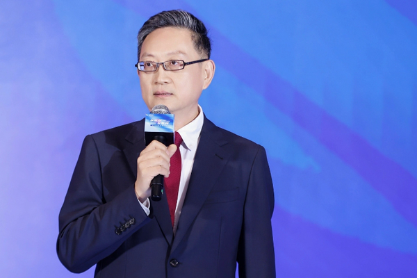 全球化智库（CCG）副秘书长张伟：出海不是简单的“地理迁移”，而是企业的全面变革 | 2025出海大会