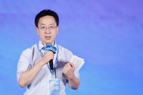 36氪CEO冯大刚发表主办方致辞 | 2025出海大会